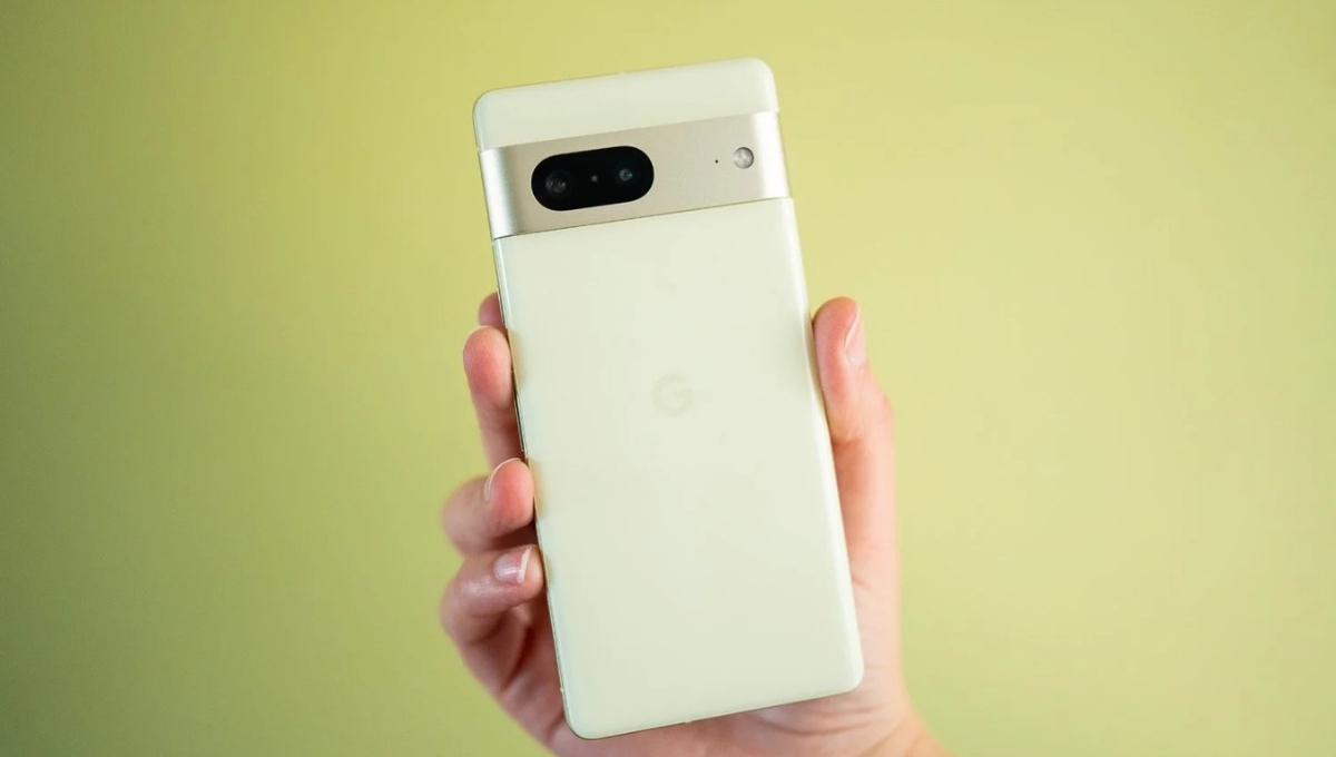 Google Pixel 7 2025: Premium Features, 4355 mAh Battery and Price Today