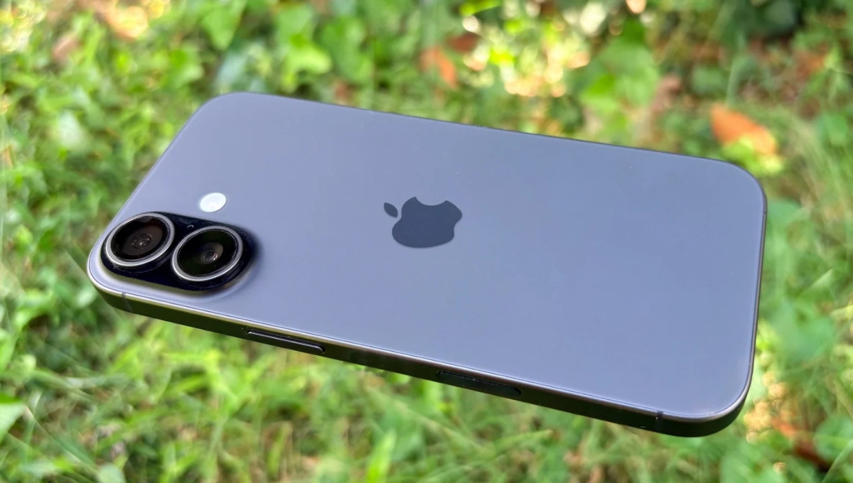 Apple iPhone 17 2025: 48MP Dual Camera, A19 Bionic, iOS 26 and Premium Price Details Inside