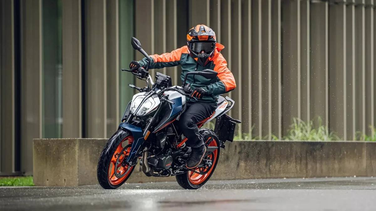 KTM Duke 160