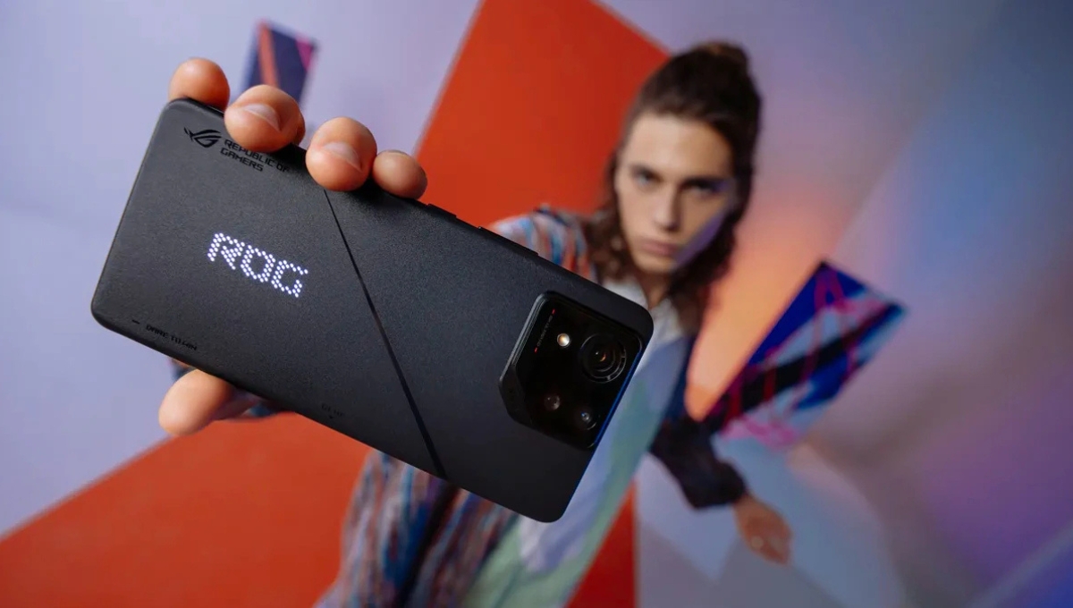Asus ROG Phone 8 Review: Gaming Beast with 5500mAh Battery and 65W Fast Charging Worth the Price